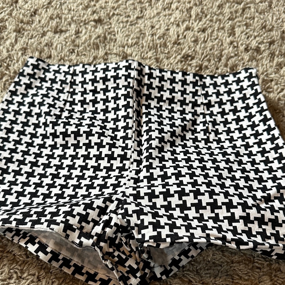 Monochrome Houndstooth High Waist Women's Shorts